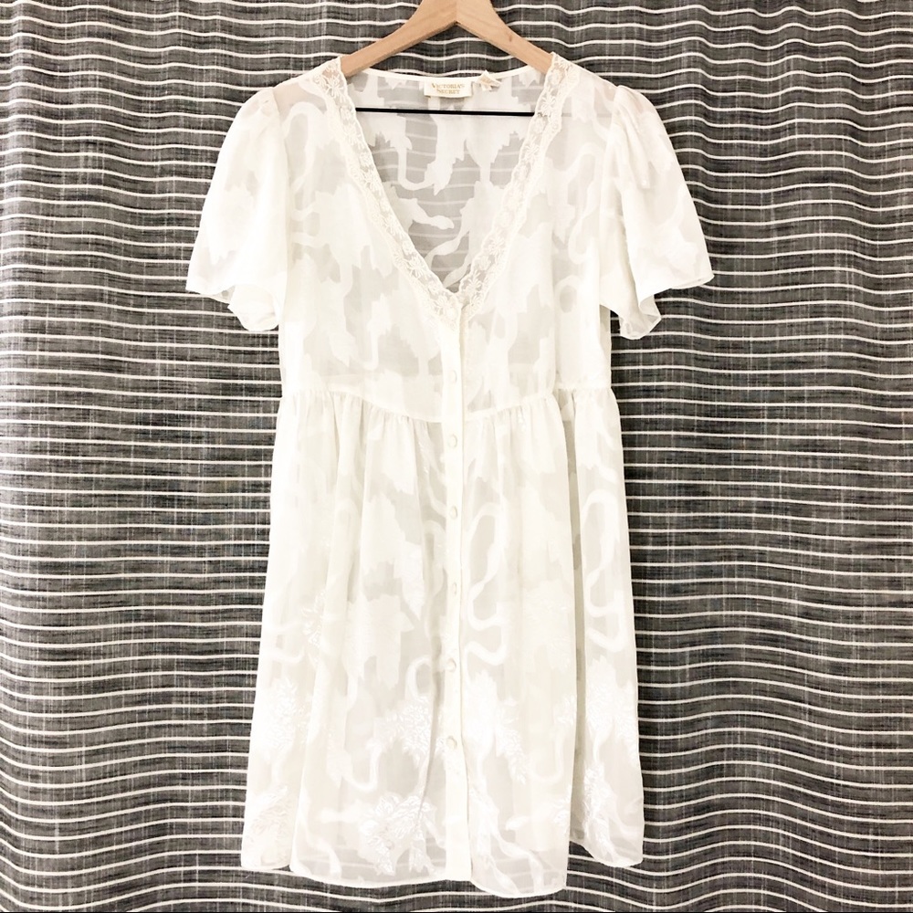 Vintage Victoria’s Secret White Lace Nightgown